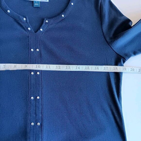 Karen Scott Size S Navy Blue Longline Top w/Stud Detail and Split Neck Design - Picture 6 of 9